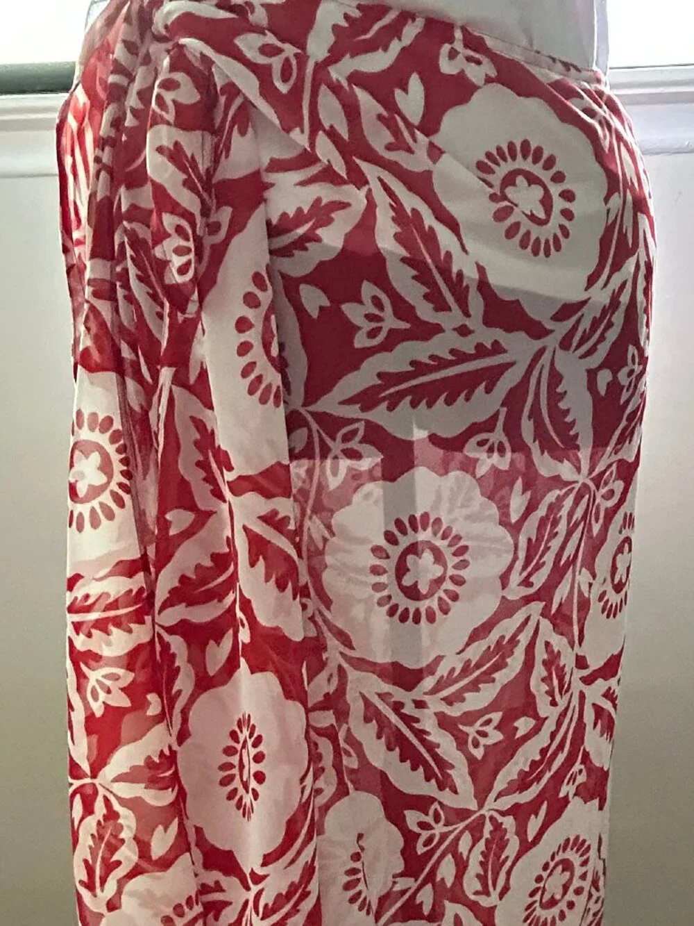 MICHAEL KORS Pretty Cover-Up Side Tie Wrap Skirt Red/White Floral Print Rare